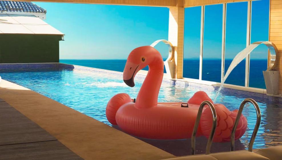 Mandarin Palace Hotel & Spa Tanger Eksteriør billede A flamingo float