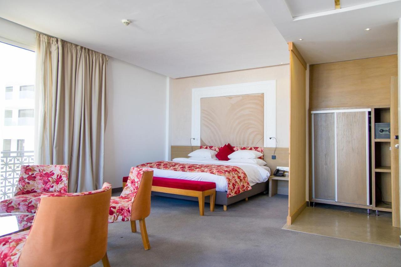 Mandarin Palace Hotel & Spa Tanger Eksteriør billede A room at the hotel