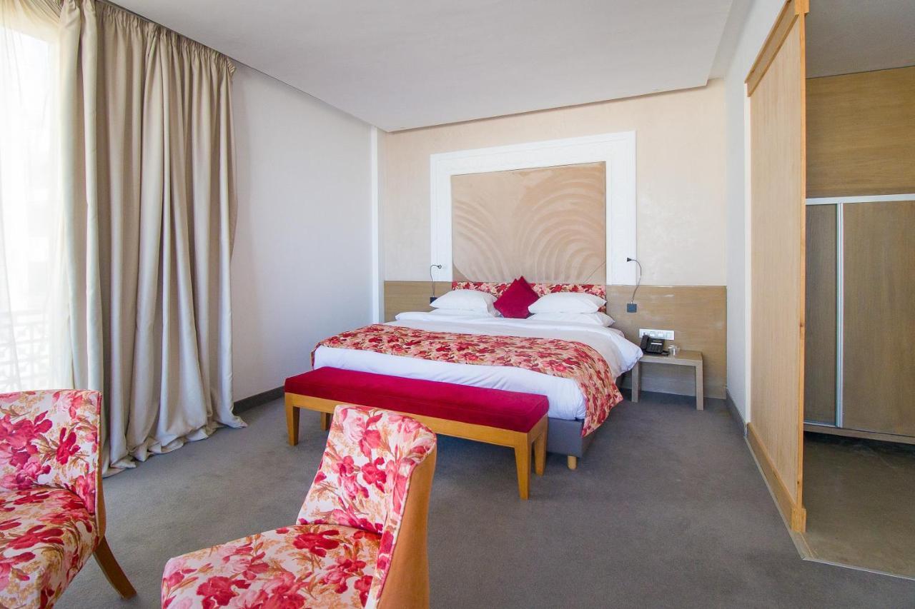 Mandarin Palace Hotel & Spa Tanger Eksteriør billede A room at the hotel
